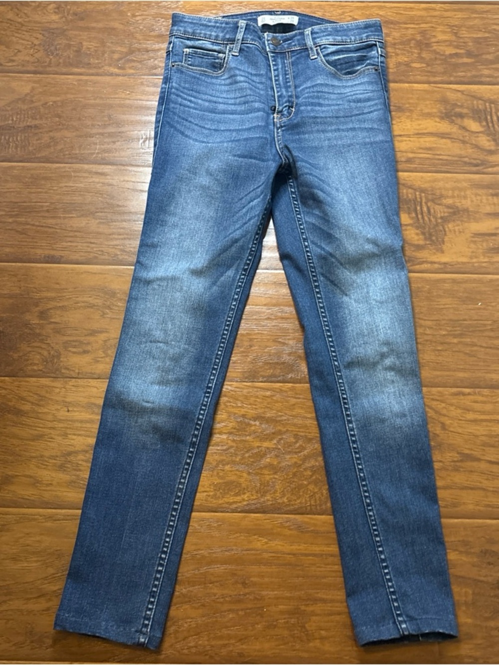Abercrombie & Fitch Women's Skinny Blue Wash Jeans